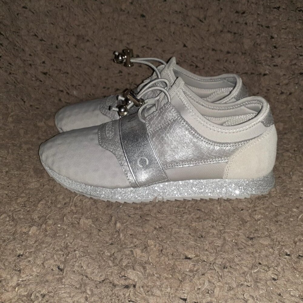 SILVIAN HEACH-Silver/Gray Sneakers-Sparkly-Toggle Fastener-Sz 36-6-Near Mint - Picture 2 of 7